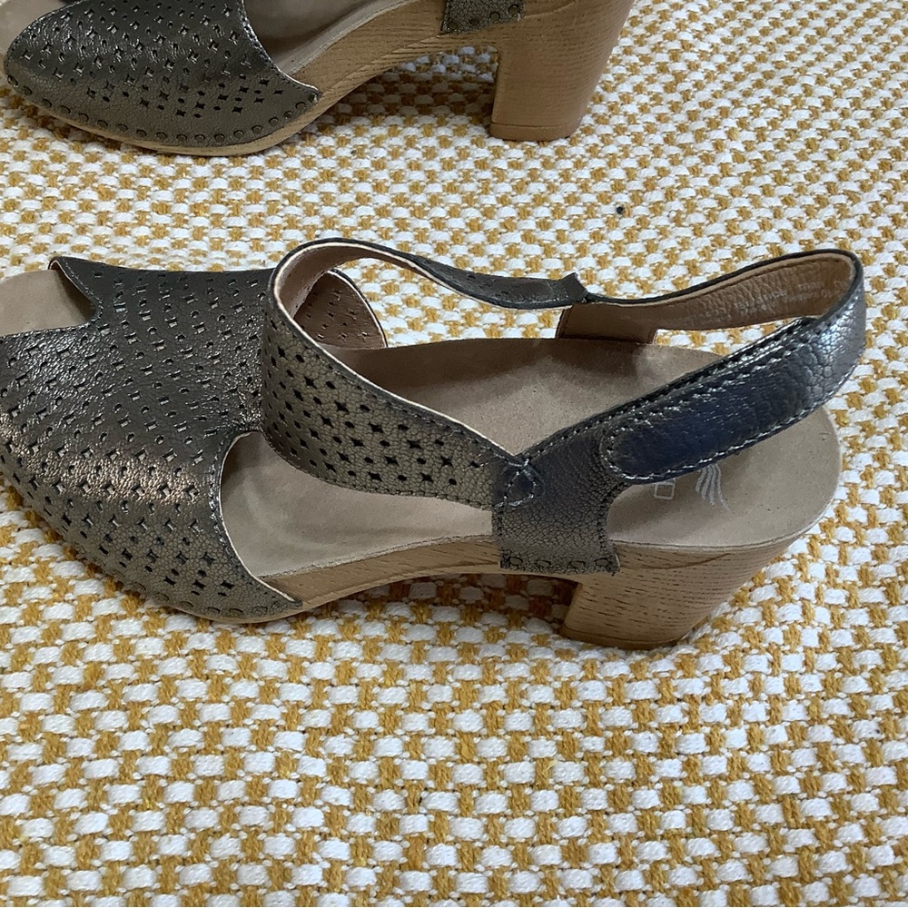 Dansko shoes Teagan - Gunmetal (silver) size 38. US 7-7.5 - Picture 11 of 14
